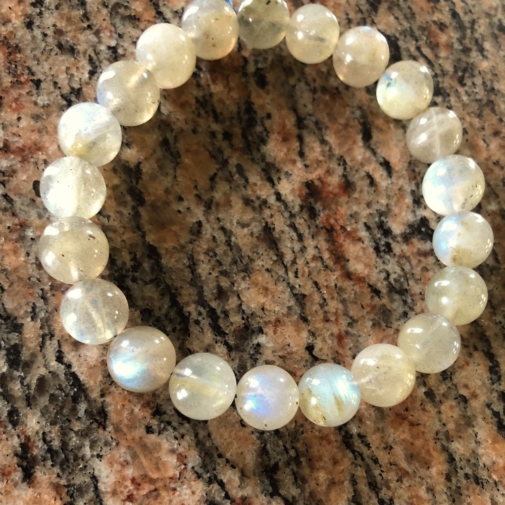 Labradorite gemstone bracelet